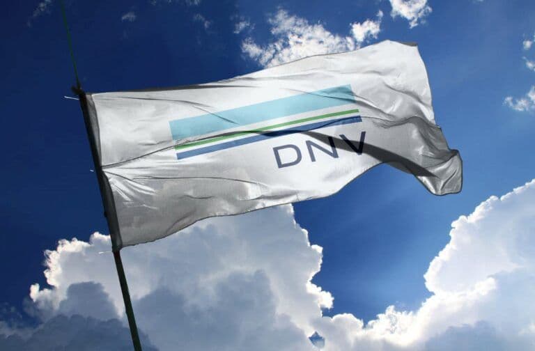 Two new DNV standards target improved floating solar safety and performance